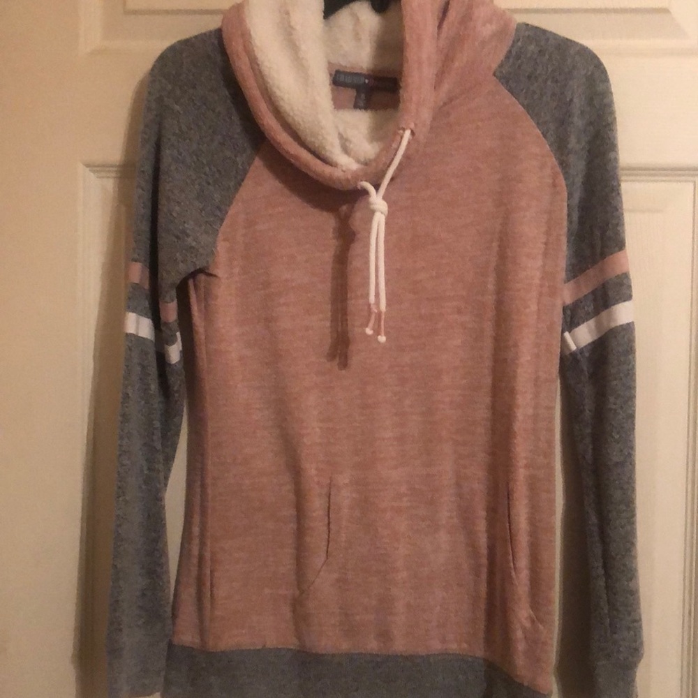gray and pink pullover